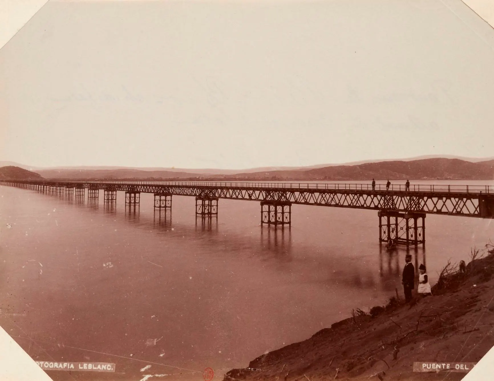 The same bridge over the Biobío in 1900